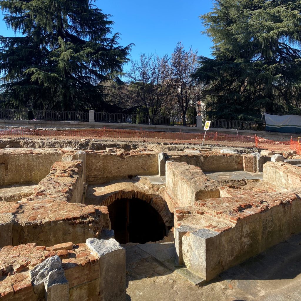 ruinas palacio de Godoy en tour arquitectura por Madrid Histórico