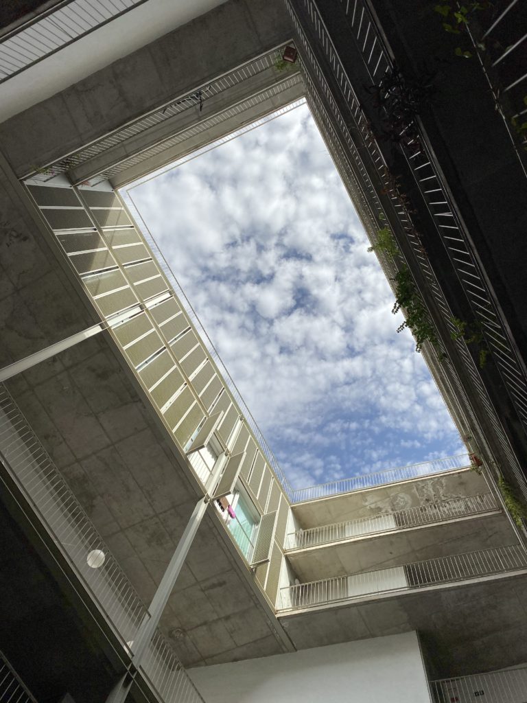 viviendas sociales plaza vara del rey tour privado de arquitectura por Lavapiés y rastro