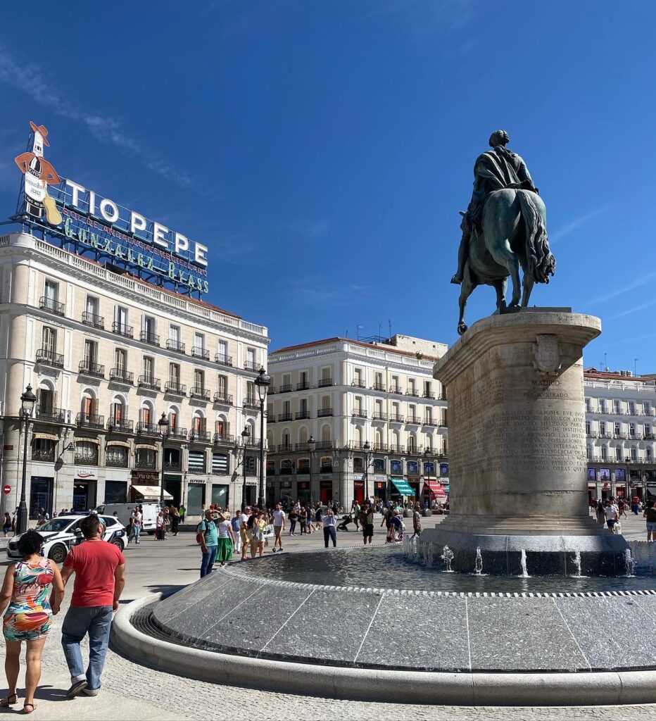 architoursmad Puerta del Sol Tio Pepe Carlos III